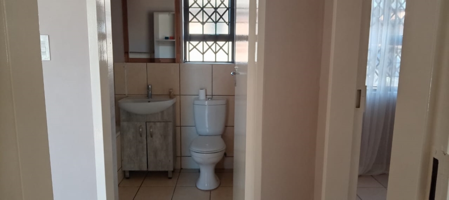 2 Bedroom Property for Sale in Ikageng North West